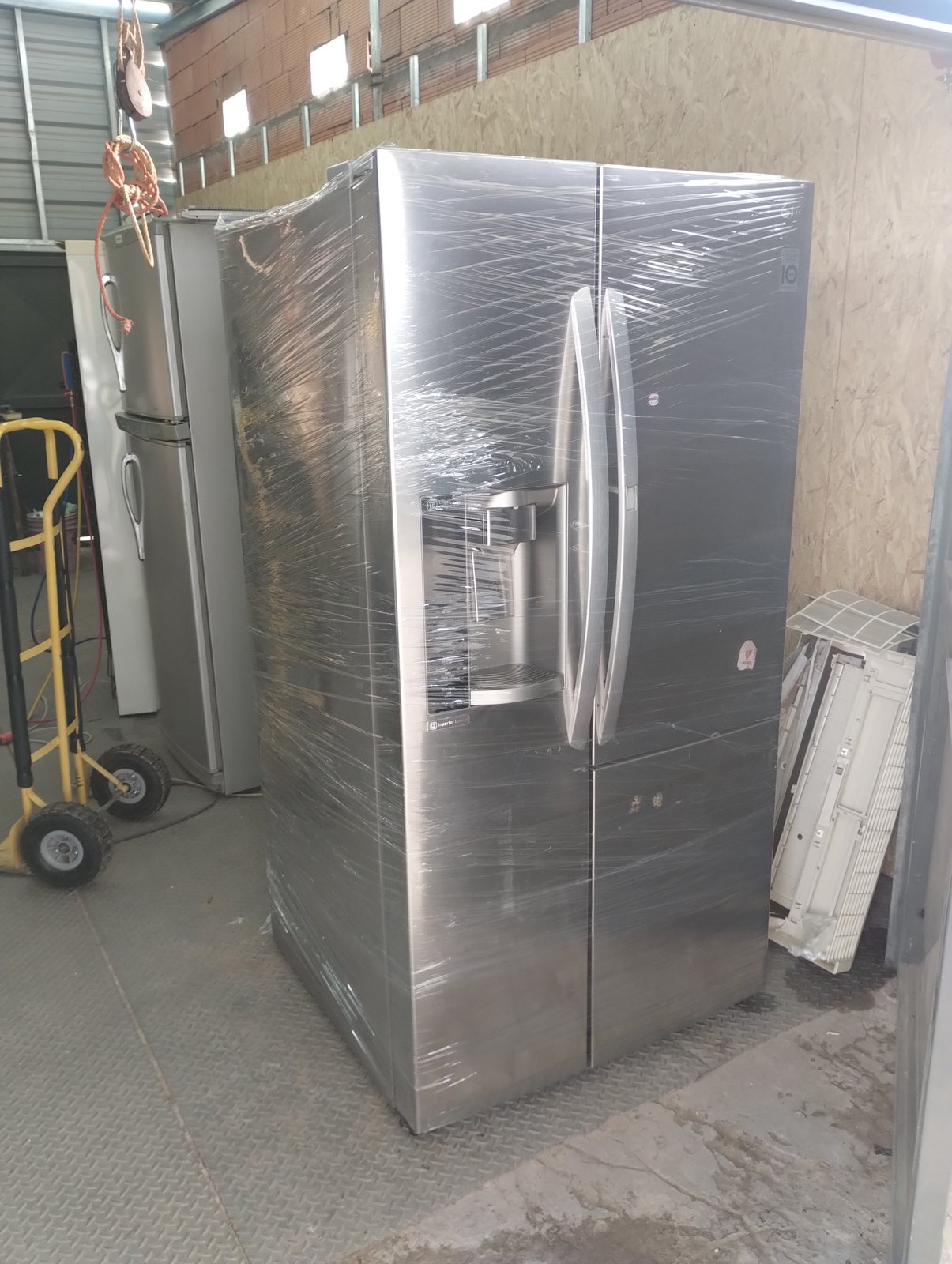 Heladera LG inverter GS74SDS - trabajo real de ElectroBahia Servicios en Bahía Blanca