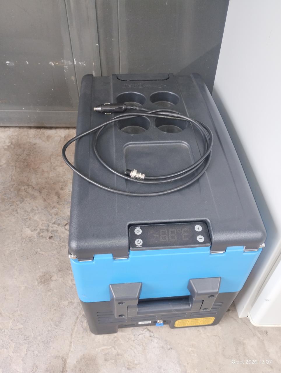 Heladera portátil inverter Resfriar - trabajo real de ElectroBahia Servicios en Bahía Blanca
